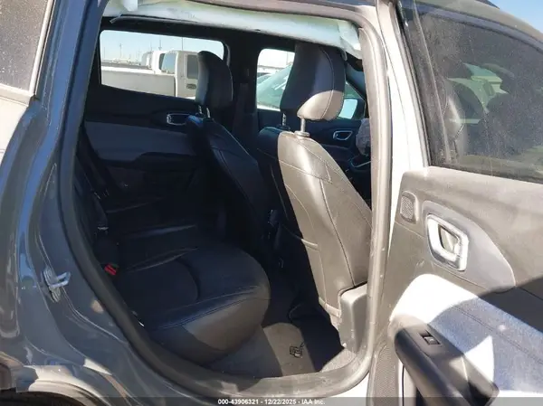 3C4NJDFN9PT541476 2023 JEEP COMPASS - Image 8