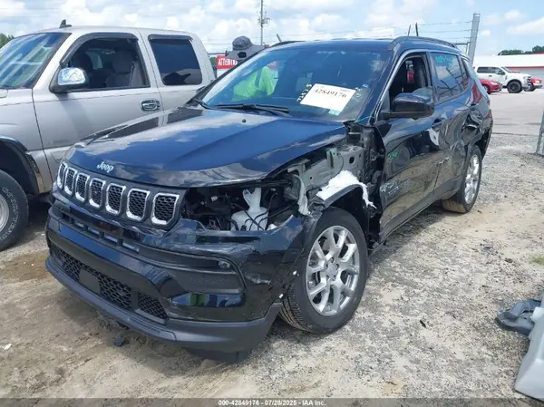 3C4NJDFN9PT548881 2023 JEEP COMPASS - Image 2