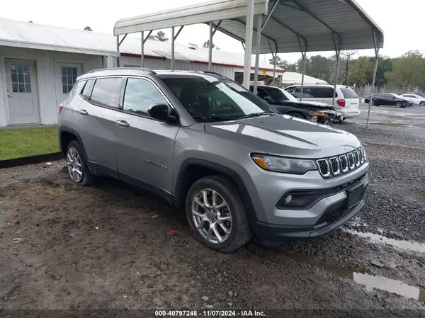 3C4NJDFNXPT503979 2023 JEEP COMPASS - Image 1