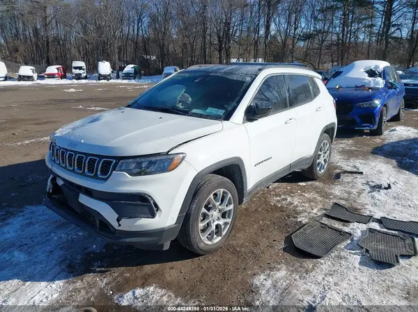 3C4NJDFNXRT135130 2024 JEEP COMPASS - Image 2