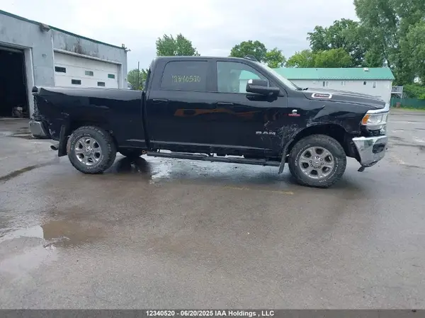 3C6UR5DL7NG108196 2022 DODGE RAM - Image 1