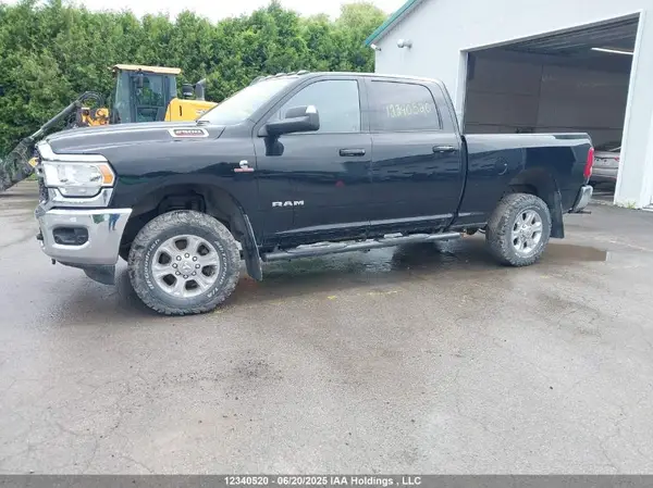 3C6UR5DL7NG108196 2022 DODGE RAM - Image 2