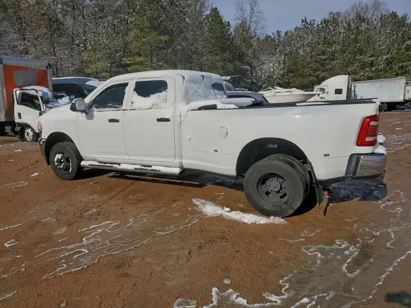 3C6UR5FLXFG623806 2019 DODGE RAM - Image 2
