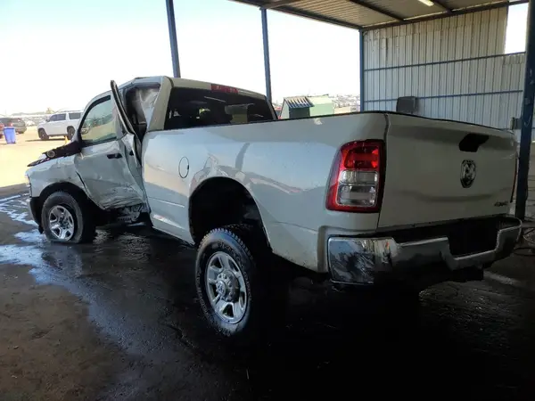3C6UR5HJ3RG152128 2024 DODGE RAM - Image 2