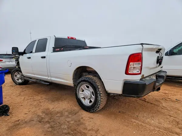 3C6UR5HL8RG142499 2024 DODGE RAM - Image 2