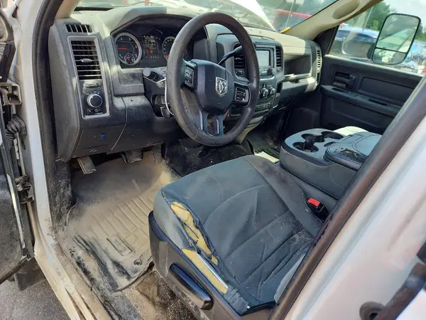 3C6UR5HLXHG517923 2017 DODGE RAM - Image 8