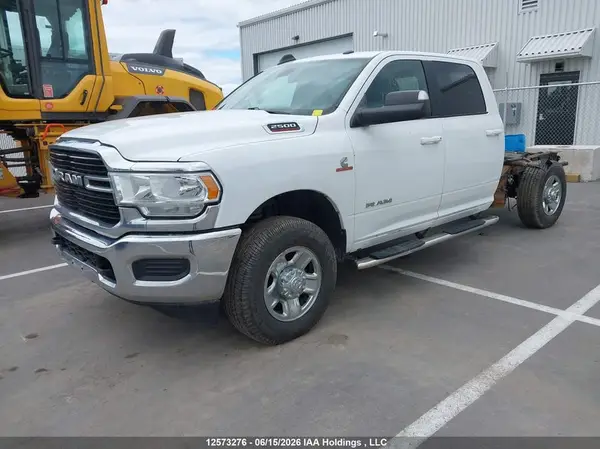 3C6UR5JL3MG555711 2021 DODGE RAM - Image 2