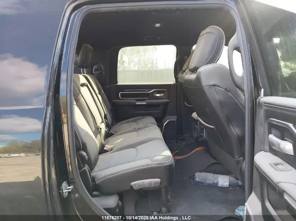 3C6UR5NL9KG562976 2019 DODGE RAM - Image 8