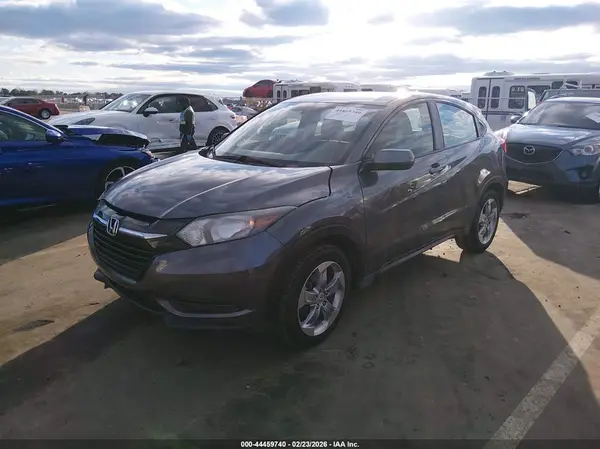 3CZRU5G30HM727747 2017 HONDA HR-V - Image 2