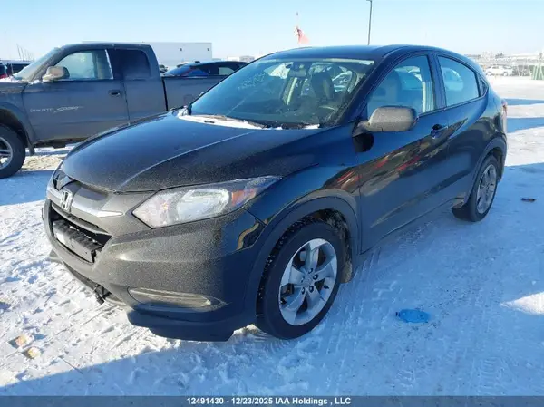3CZRU5G31HM102838 2017 HONDA HR-V - Image 2