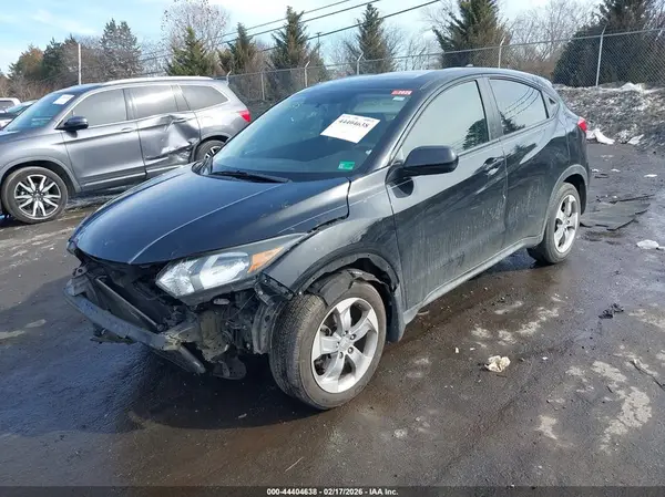 3CZRU5G34HM709753 2017 HONDA HR-V - Image 2