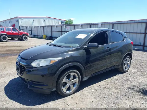 3CZRU5G36HM704702 2017 HONDA HR-V - Image 2