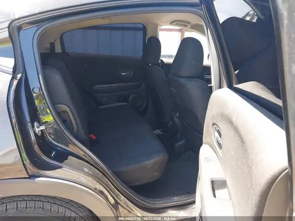 3CZRU5G36HM704702 2017 HONDA HR-V - Image 8