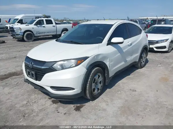 3CZRU5G36JM101447 2018 HONDA HR-V - Image 2