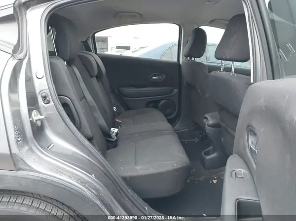 3CZRU5G38JM702200 2018 HONDA HR-V - Image 8