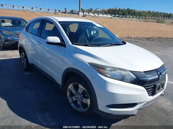 3CZRU5G3XJM713781 2018 HONDA HR-V - Image 1