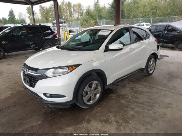 3CZRU5G52HM726438 2017 HONDA HR-V - Image 2