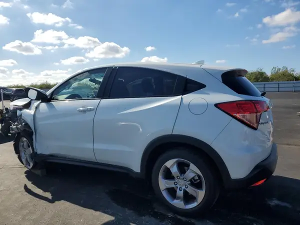 3CZRU5G57HM711854 2017 HONDA HR-V - Image 2