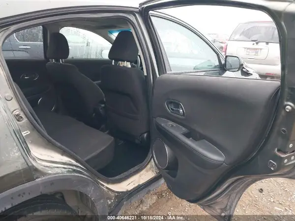 3CZRU5G57HM727343 2017 HONDA HR-V - Image 8