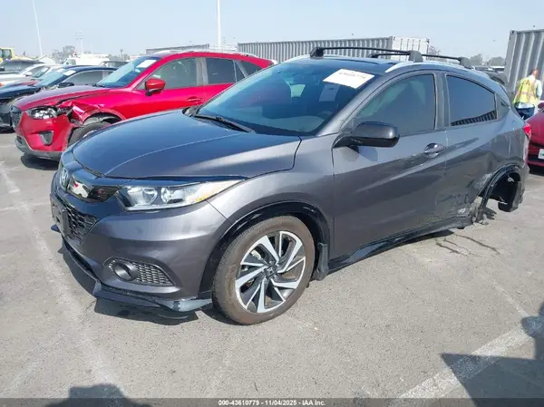 3CZRU5H10KG703709 2019 HONDA HR-V - Image 2