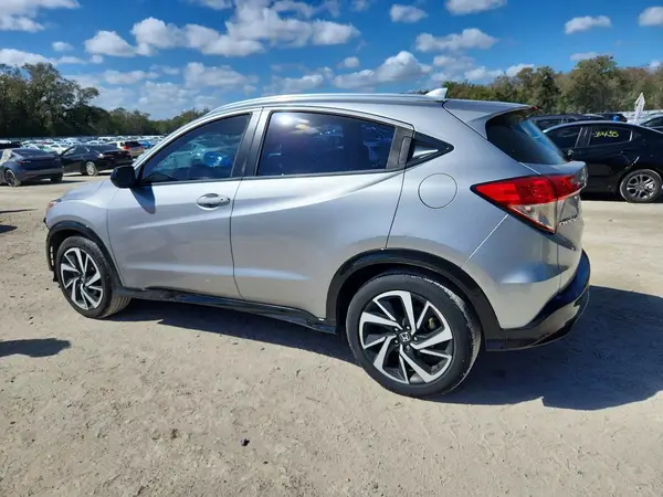 3CZRU5H10KG705802 2019 HONDA HR-V - Image 2