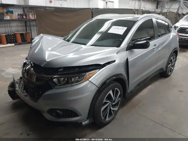 3CZRU5H10KG710367 2019 HONDA HR-V - Image 2