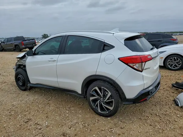 3CZRU5H10KM708068 2019 HONDA HR-V - Image 2