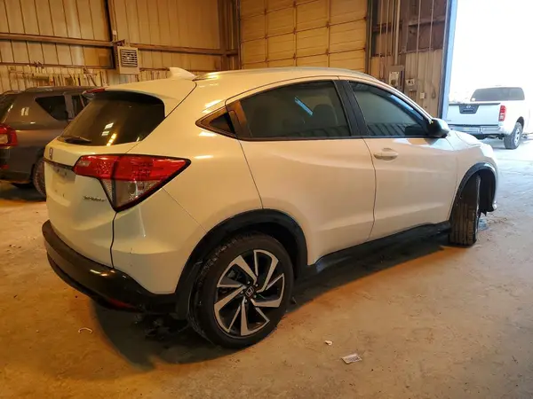 3CZRU5H10KM708085 2019 HONDA HR-V - Image 2