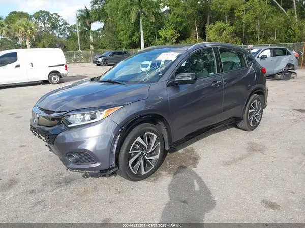 3CZRU5H10KM722262 2019 HONDA HR-V - Image 2
