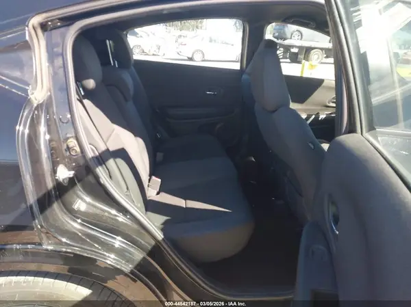 3CZRU5H11KG711026 2019 HONDA HR-V - Image 8