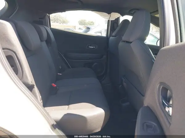 3CZRU5H11KM721427 2019 HONDA HR-V - Image 8