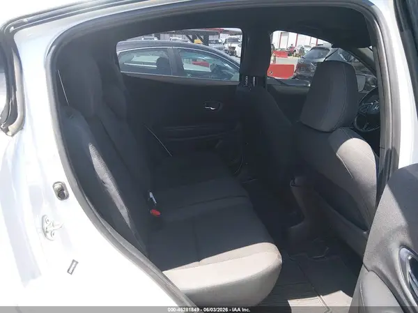 3CZRU5H11KM724103 2019 HONDA HR-V - Image 8