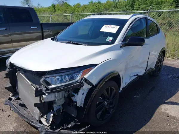 3CZRU5H11NM709864 2022 HONDA HR-V - Image 2