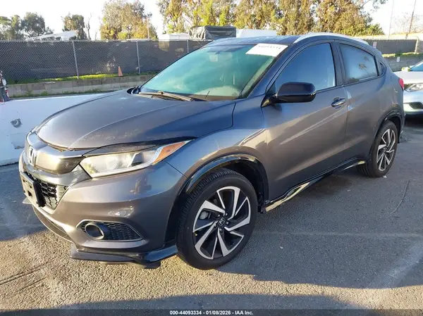 3CZRU5H12KG702447 2019 HONDA HR-V - Image 2
