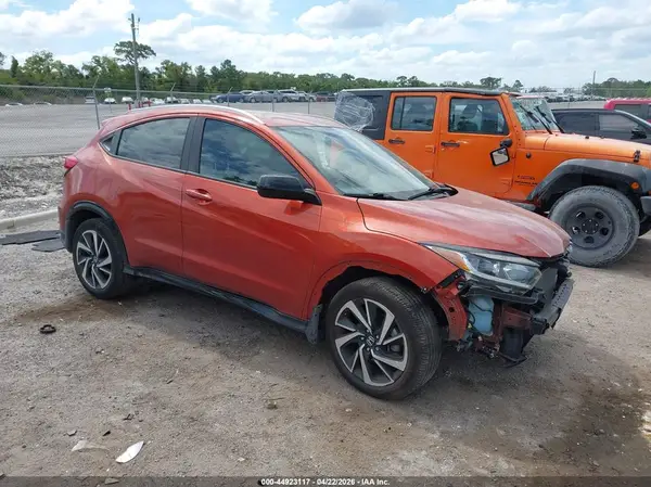 3CZRU5H12KG704747 2019 HONDA HR-V - Image 1