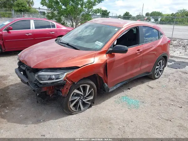 3CZRU5H12KG704747 2019 HONDA HR-V - Image 2