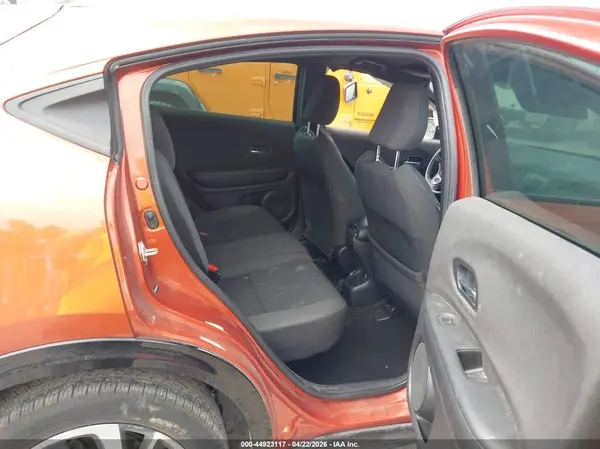 3CZRU5H12KG704747 2019 HONDA HR-V - Image 8