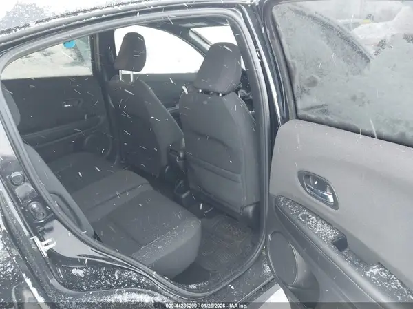 3CZRU5H12KG705638 2019 HONDA HR-V - Image 8