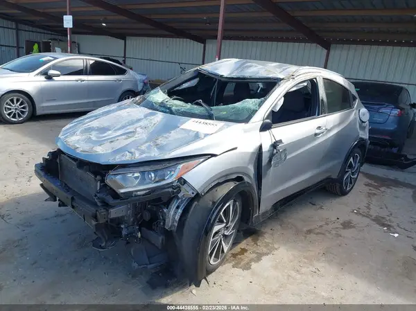 3CZRU5H12KG707504 2019 HONDA HR-V - Image 2