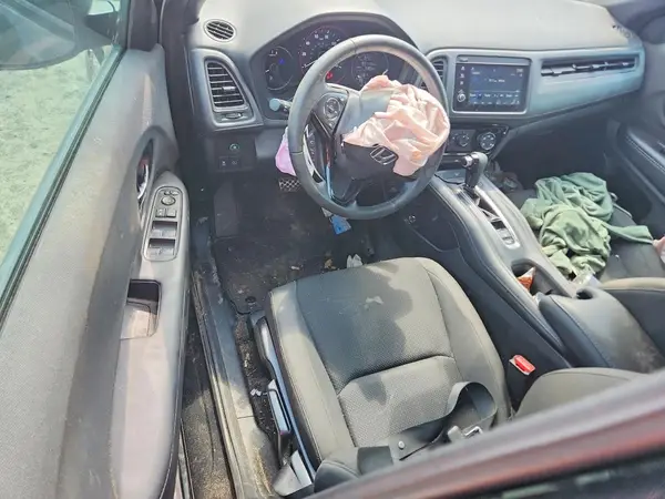 3CZRU5H12KG713660 2019 HONDA HR-V - Image 8