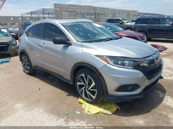 3CZRU5H12KG715389 2019 HONDA HR-V - Image 1
