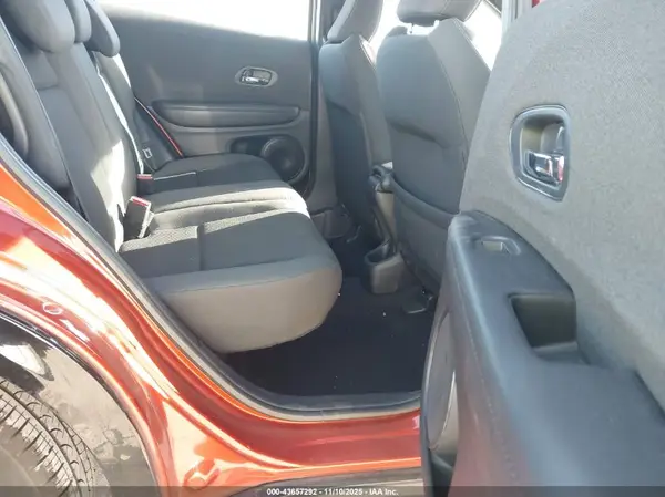3CZRU5H12KM721808 2019 HONDA HR-V - Image 8