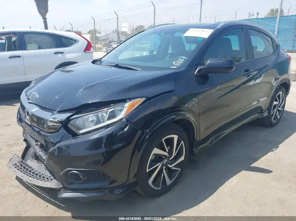 3CZRU5H12KM725728 2019 HONDA HR-V - Image 2