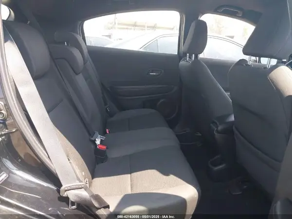 3CZRU5H12KM725728 2019 HONDA HR-V - Image 8