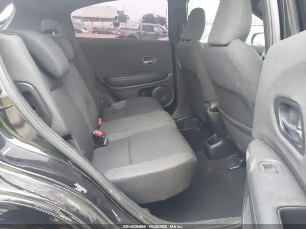 3CZRU5H12KM726569 2019 HONDA HR-V - Image 8