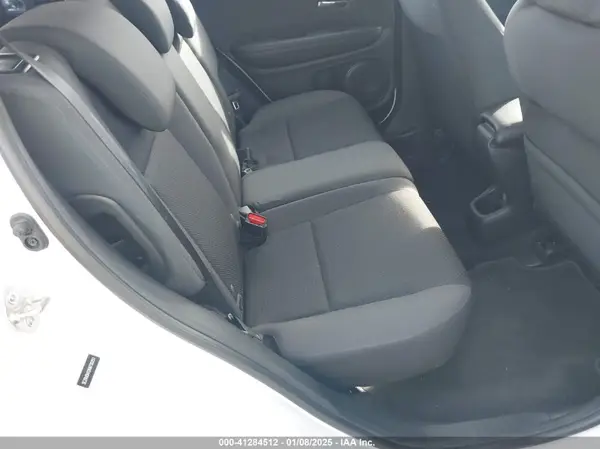 3CZRU5H12KM730251 2019 HONDA HR-V - Image 8