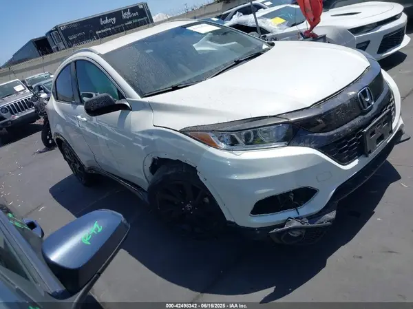 3CZRU5H12MM715879 2021 HONDA HR-V - Image 1