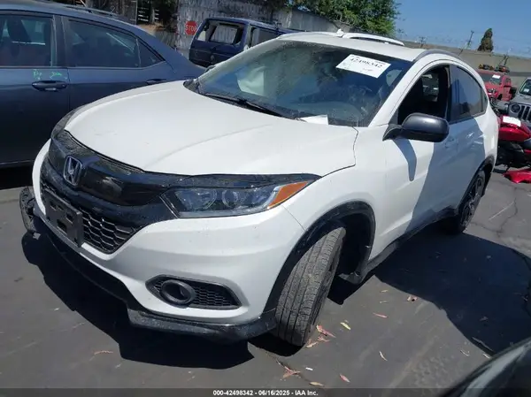 3CZRU5H12MM715879 2021 HONDA HR-V - Image 2