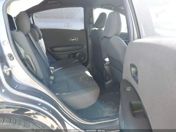 3CZRU5H13KM705908 2019 HONDA HR-V - Image 8