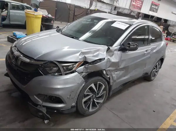 3CZRU5H13KM721123 2019 HONDA HR-V - Image 2